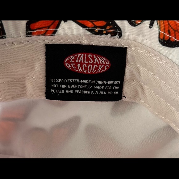 petals and peacocks butterfly bucket hat - Picture 3 of 4